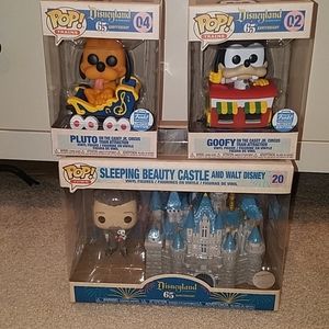 Walt & Sleeping B. Castle Disney Funkos